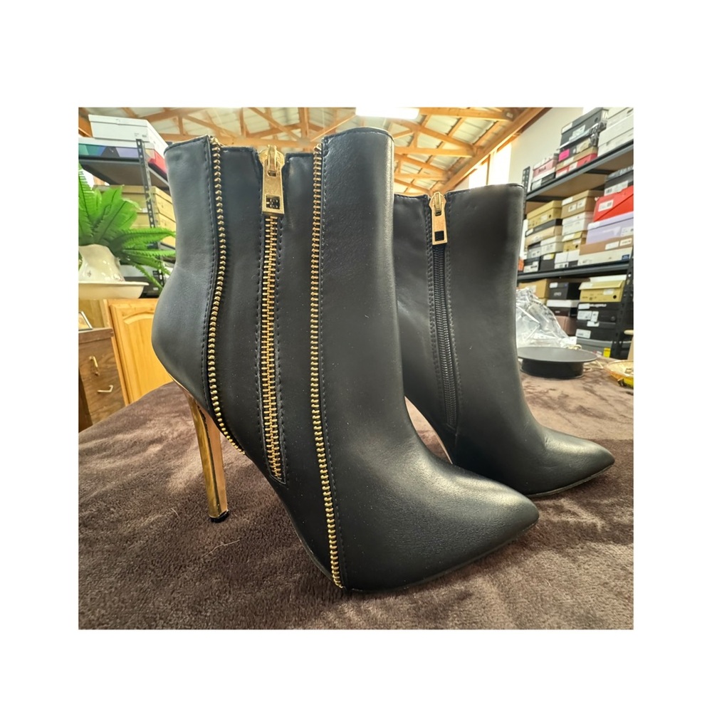 Nicole Miller Zippo Boots size 7